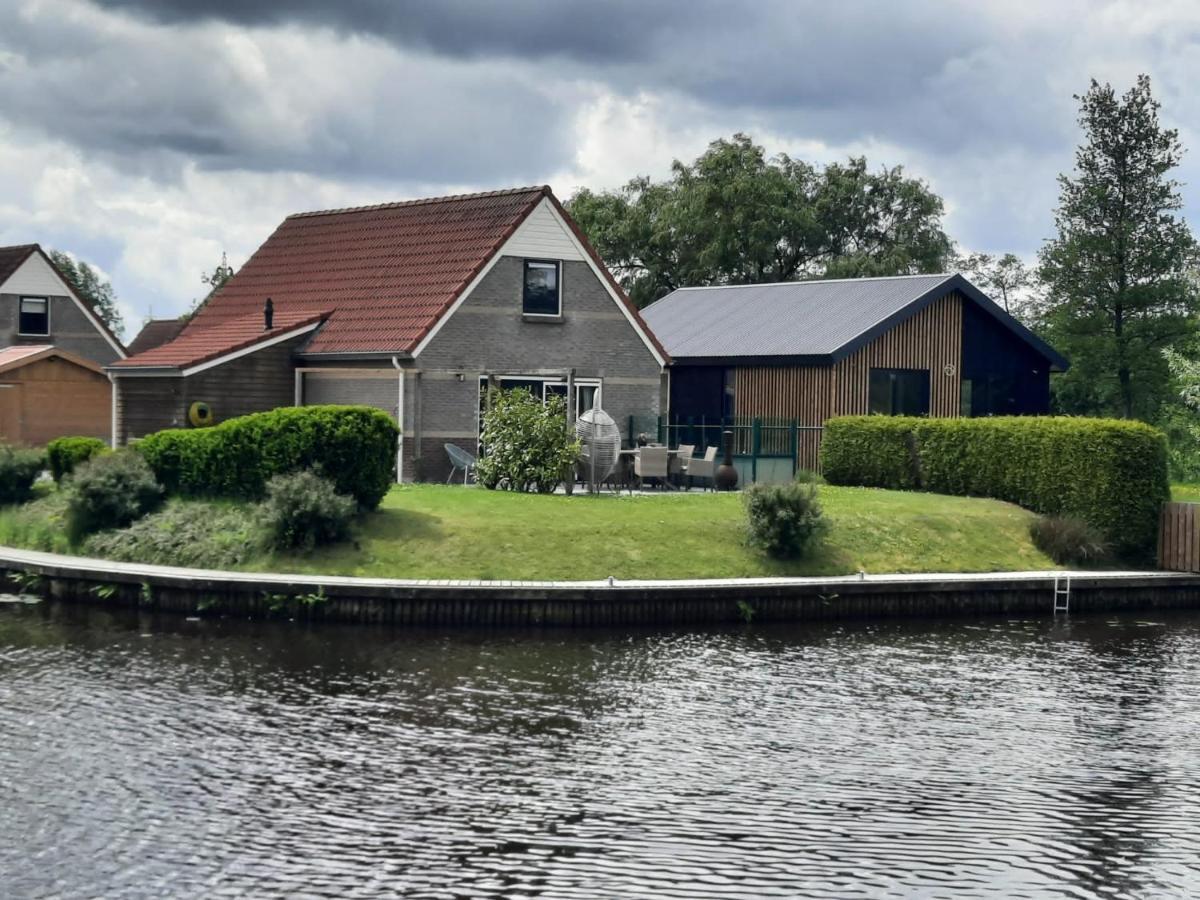Waterhuis Friesland Oudwoude Exterior foto